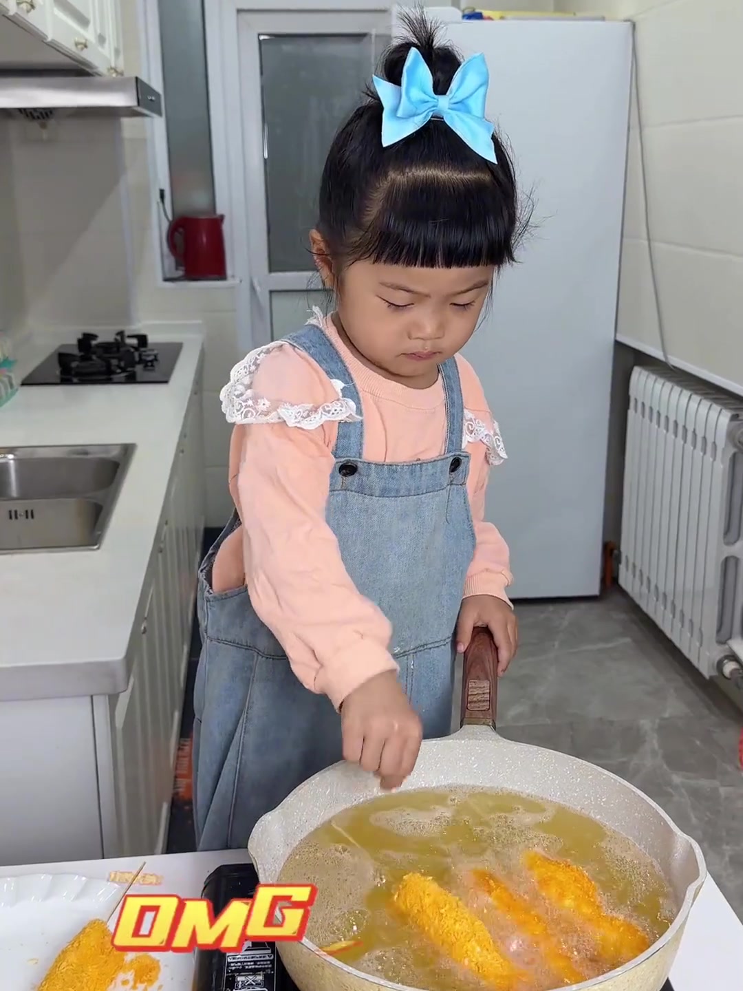 小吖做的拉丝芝士热狗棒又拉丝又好吃
