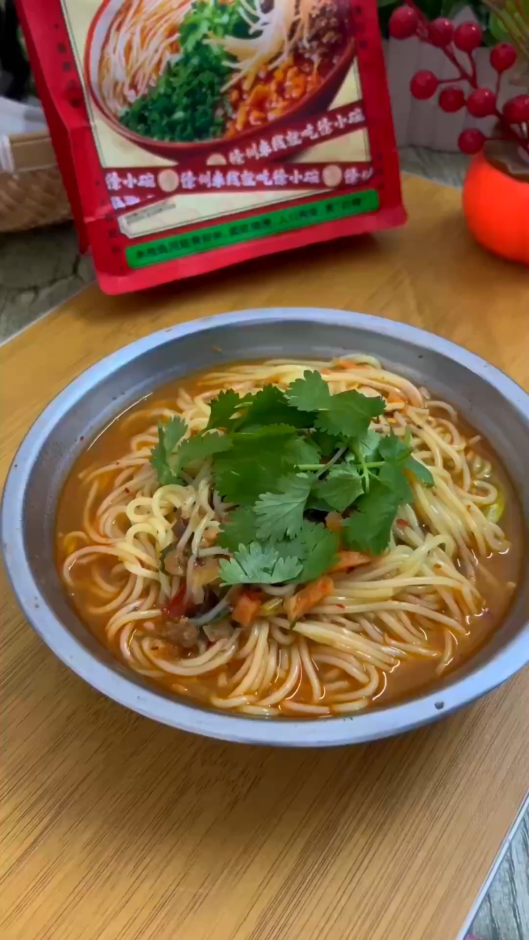 半夜饿了馋了你就来一碗徐州肉酱米线,酸辣过瘾,真的是太好吃了
