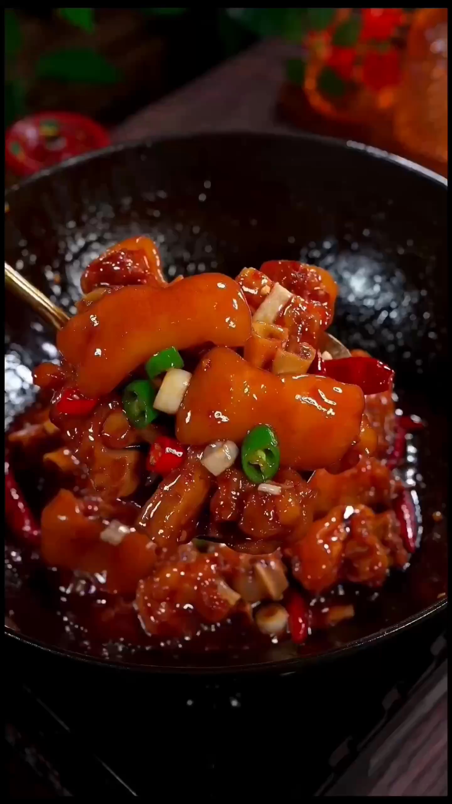 红烧猪蹄学会这样做,软烂入味,肥而不腻,全家都爱吃