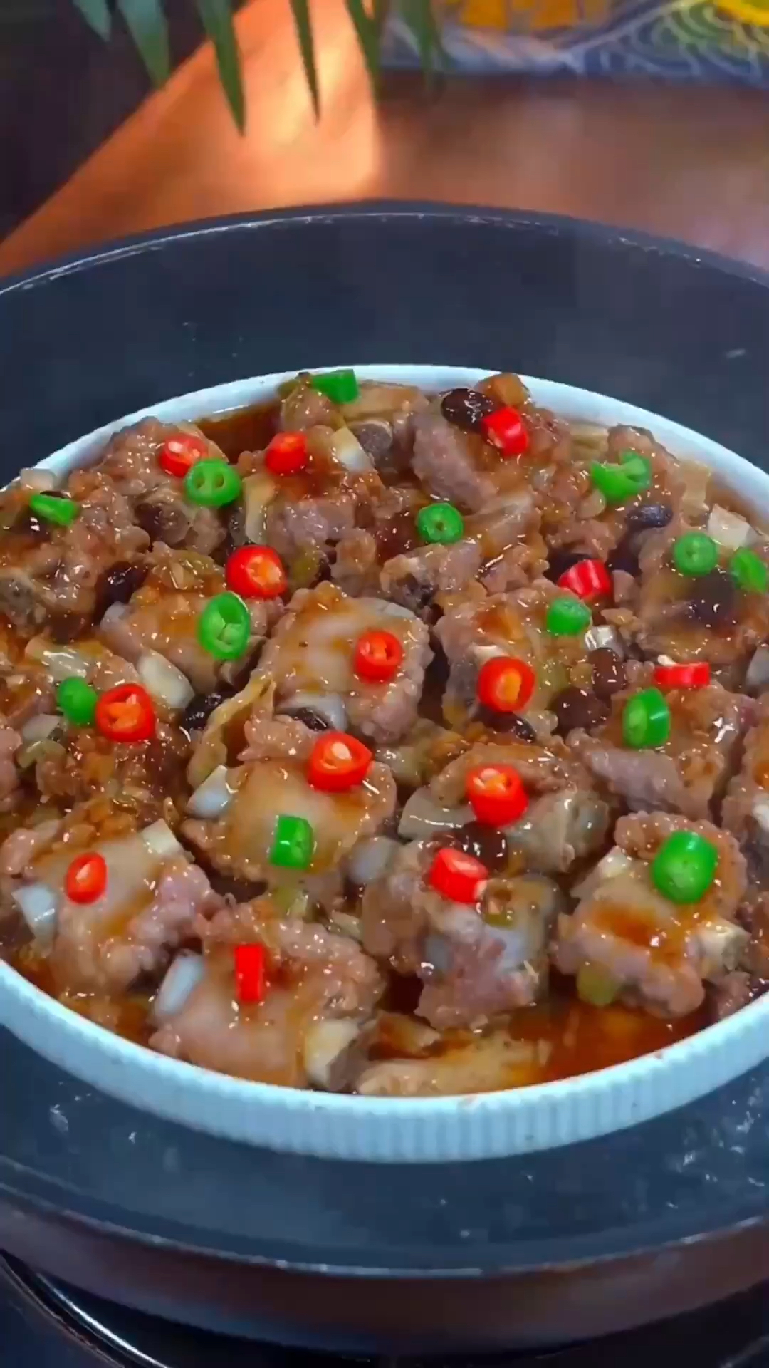 以后想吃排骨,你就像我这样做个鼓汁蒸排骨,鲜嫩多汁,全家都爱