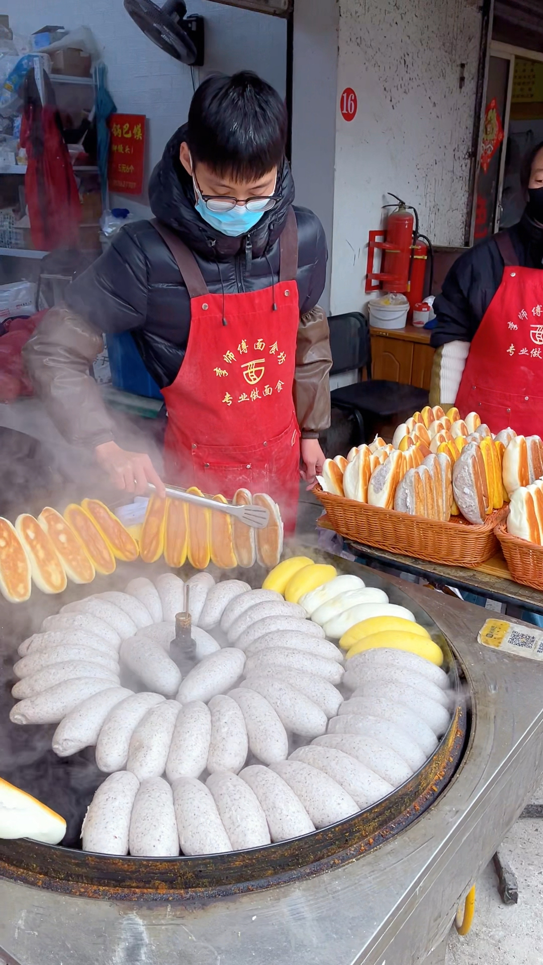 一家菜场里面的馒头店居然带火了整个菜场