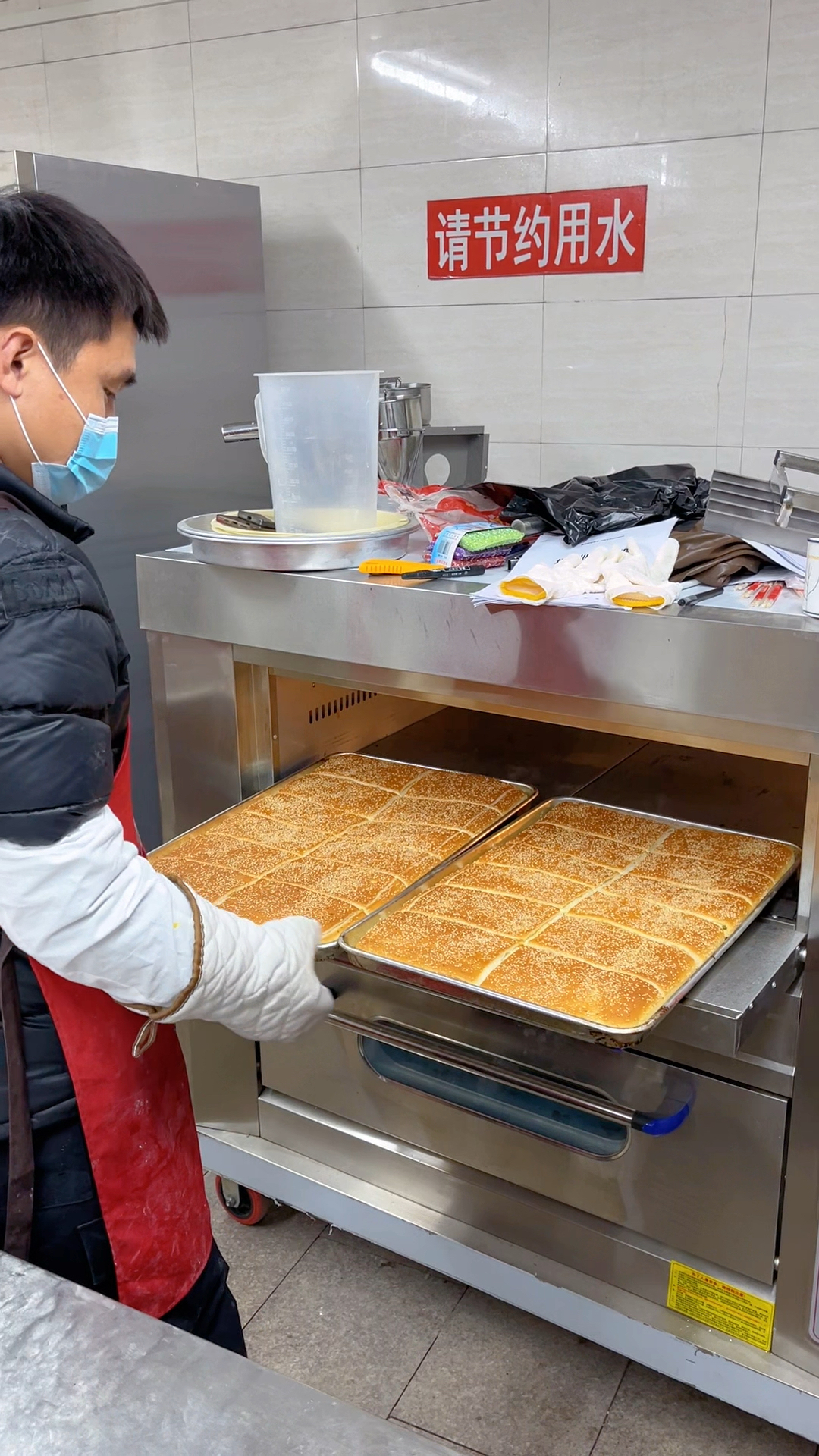 老北京香酥芝麻饼是怎么做出来的,今天教会大家学会了你也摆个摊