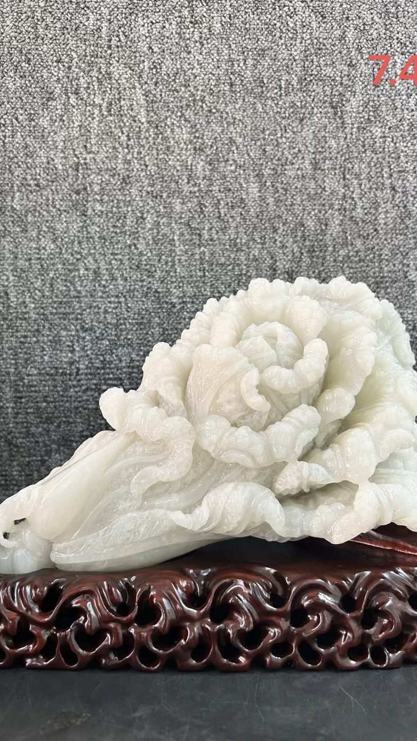 精品和田玉白菜摆件