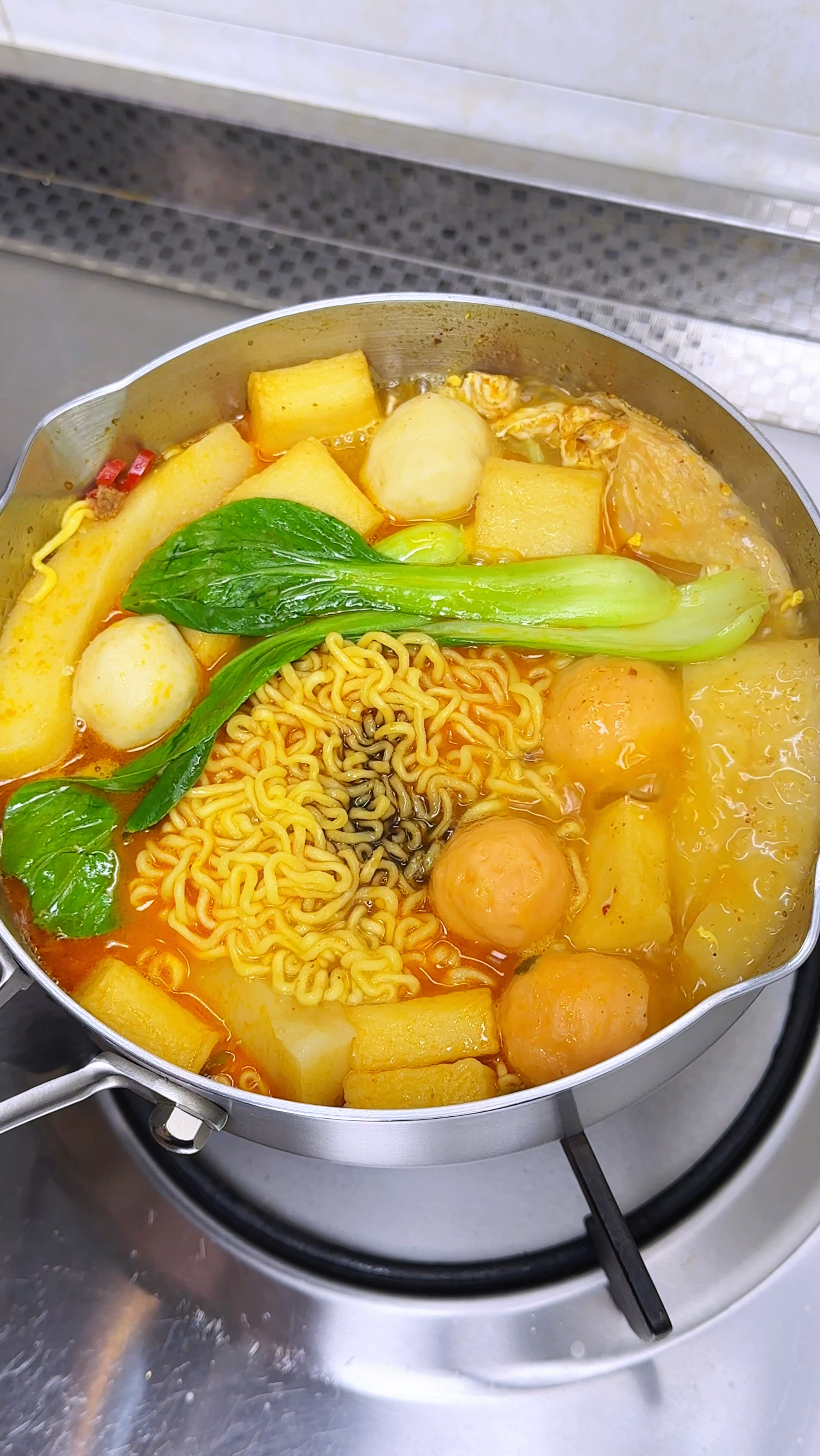 简单煮个老陈醋酸辣牛肉面～