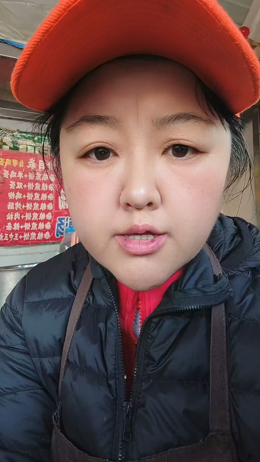 视频还没有拍完来顾客了先摊煎饼吧#情感共鸣#摆摊#扎心现实