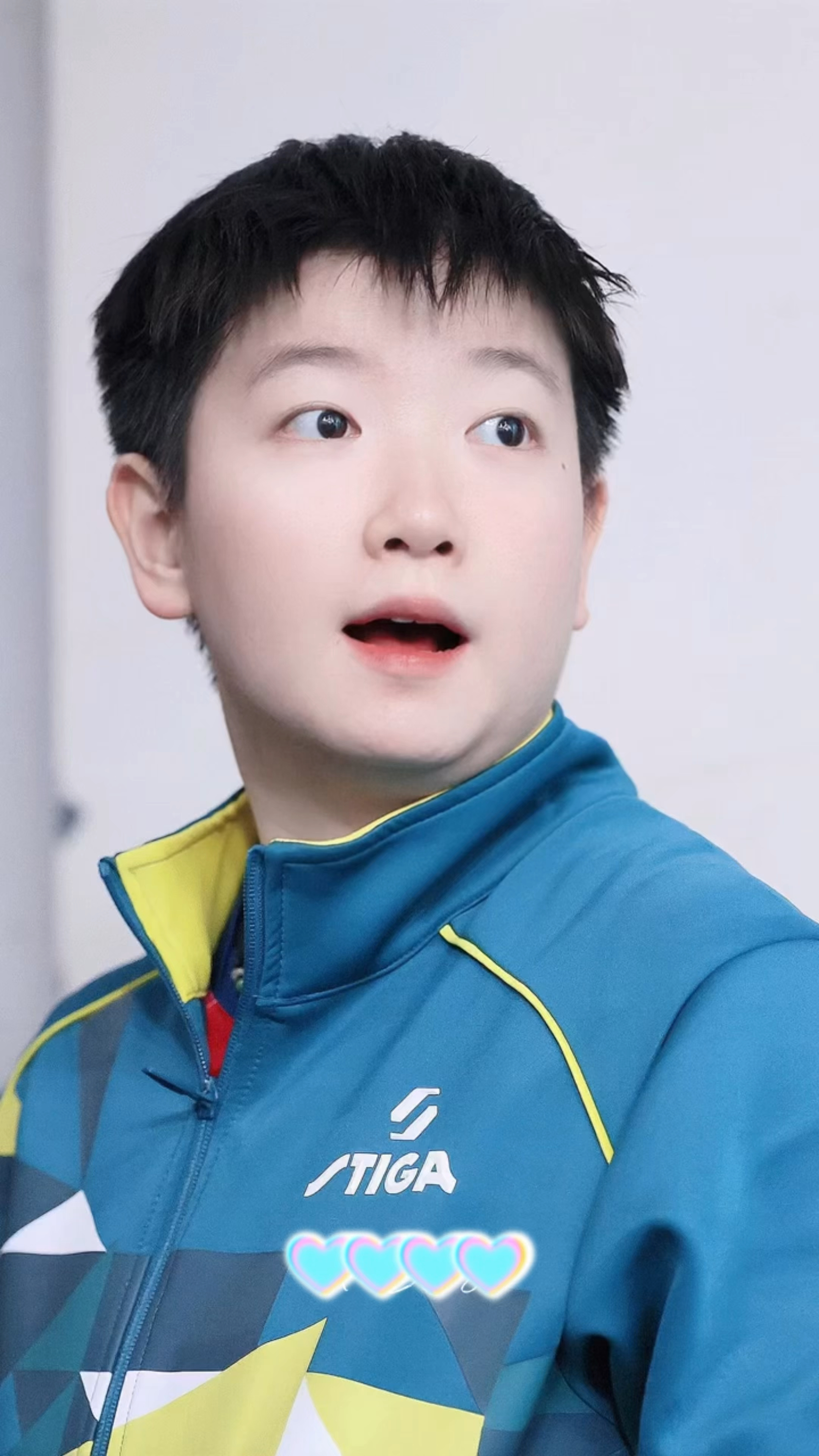 吃一口糯米团子   壁纸更新   太可爱啦 莎莎