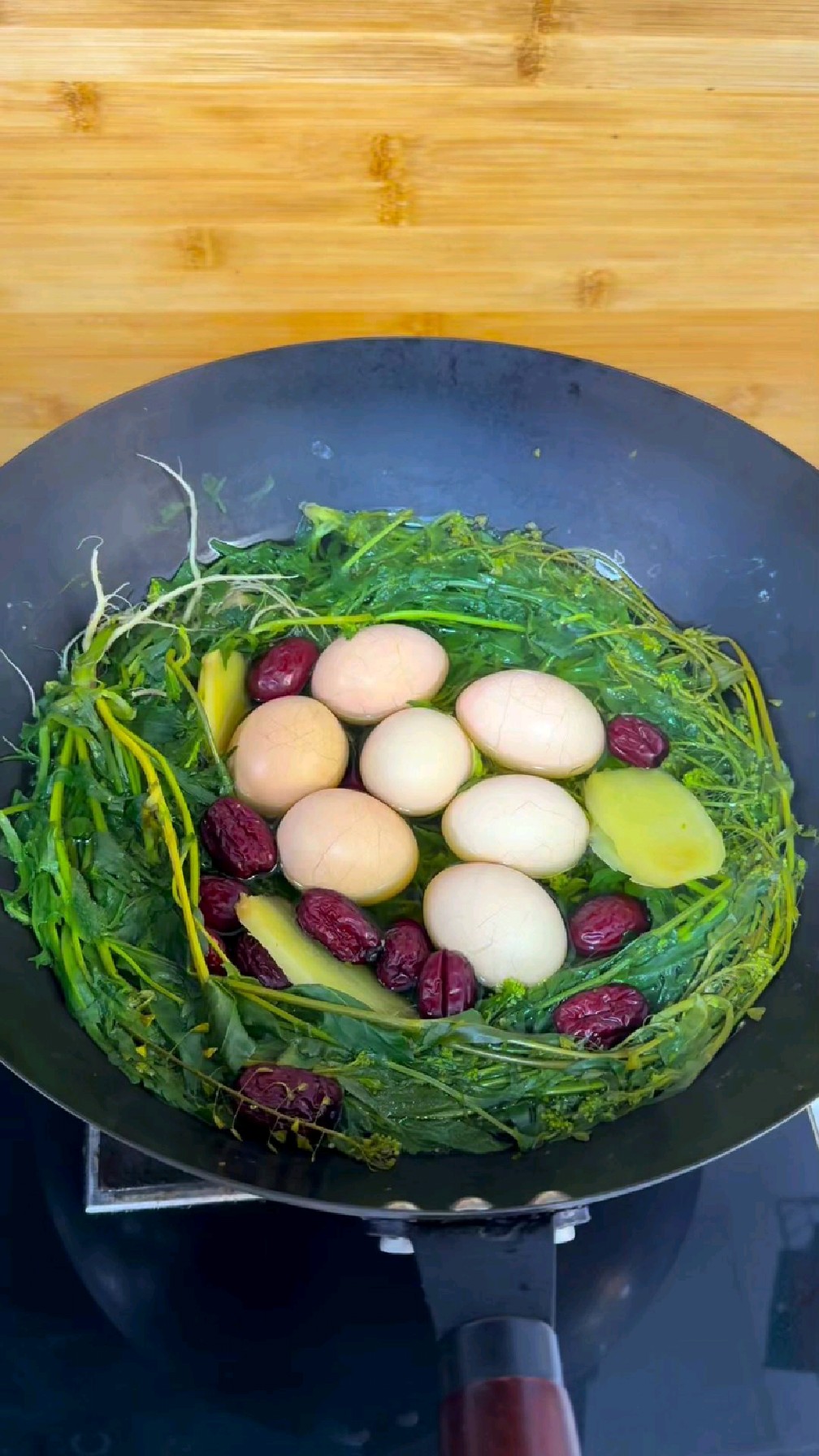荠菜煮鸡蛋,清香可口