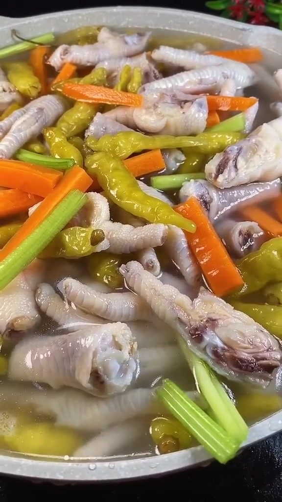 泡椒凤爪简单易学25秒就能学会。!