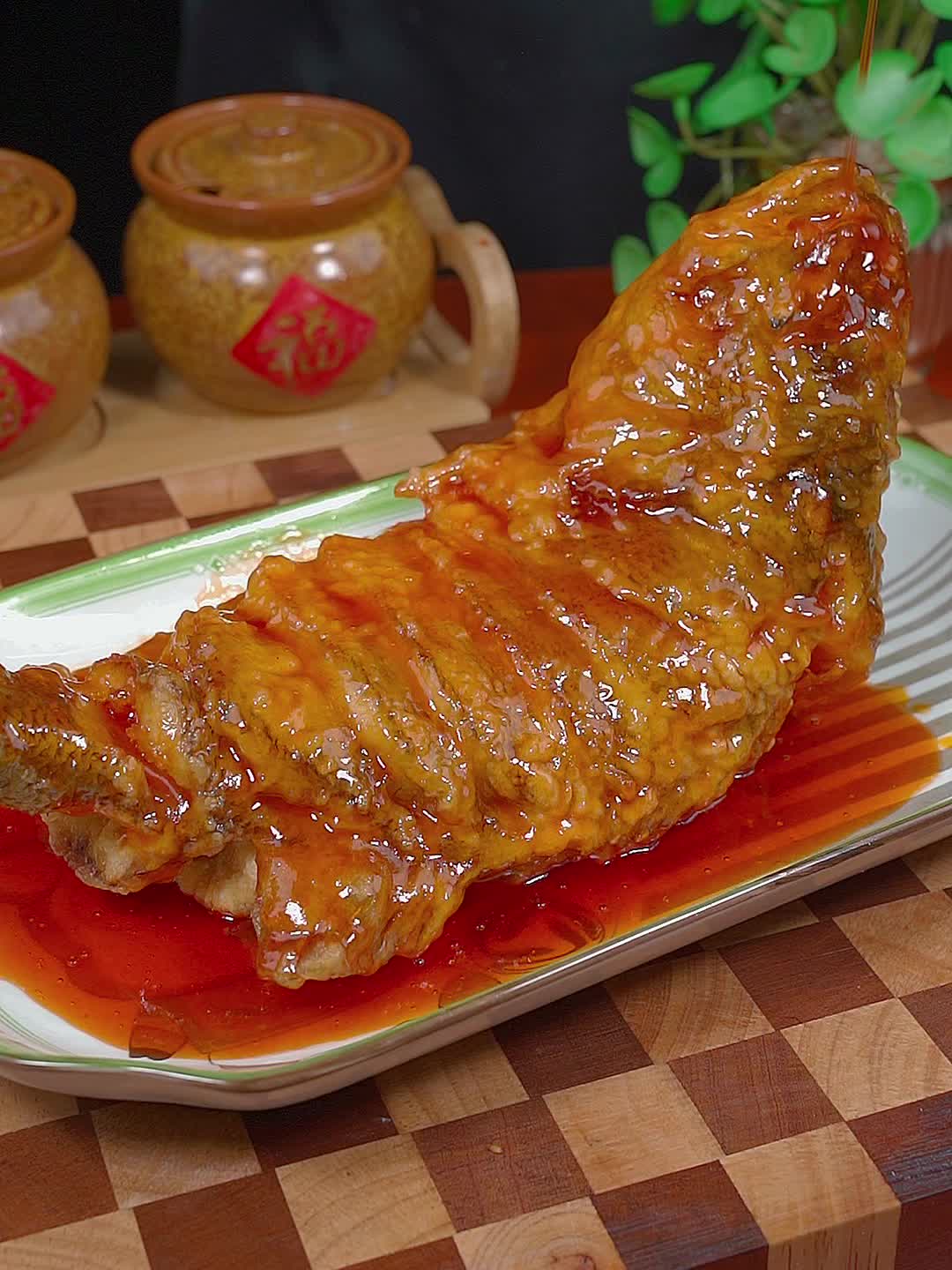 年夜饭的最后一道菜一定是一条鱼，寓意年年有余！