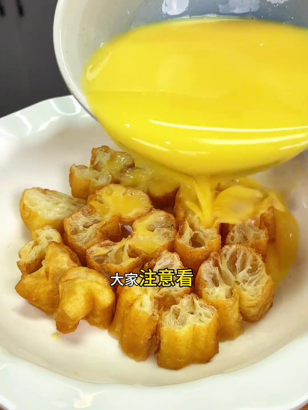 馄饨皮的隐藏吃法瞬间征服全家味蕾!