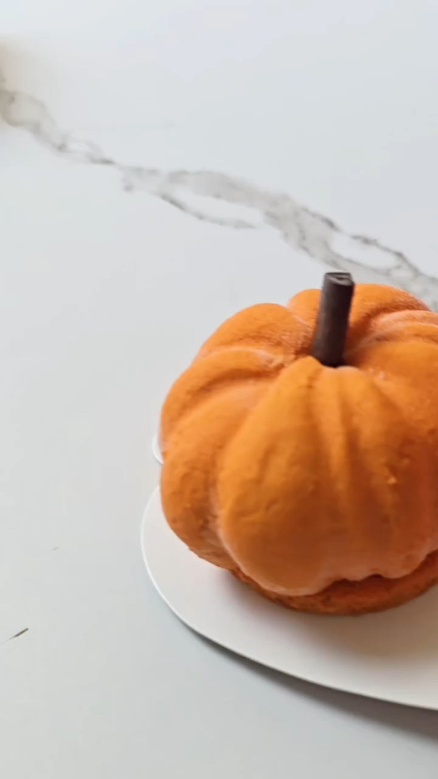 创意满分!当南瓜遇上芋泥,这款慕斯蛋糕的味道想象不到。