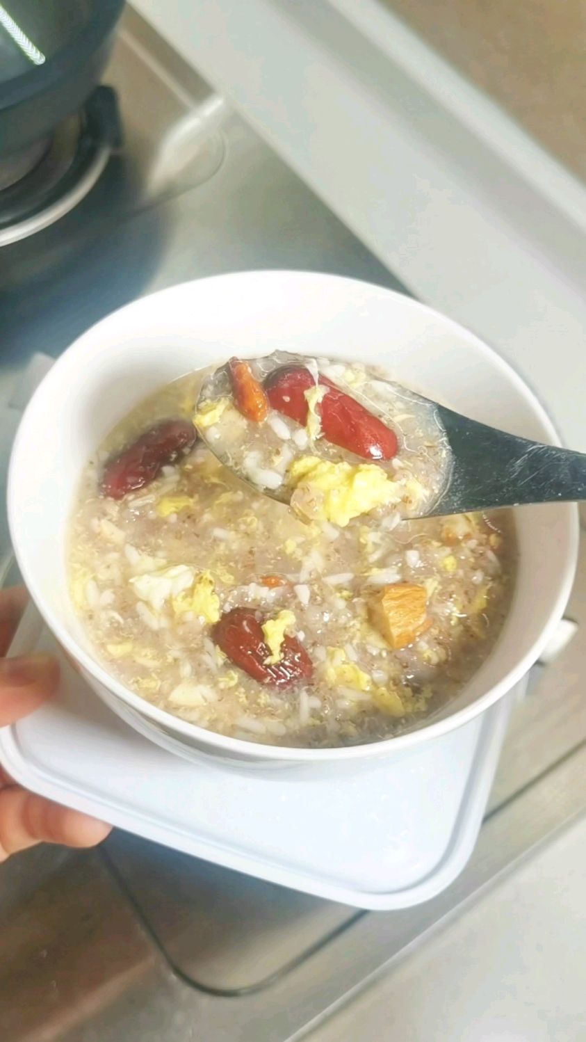 燕麦醪糟鸡蛋粥,营养好喝,元气满满