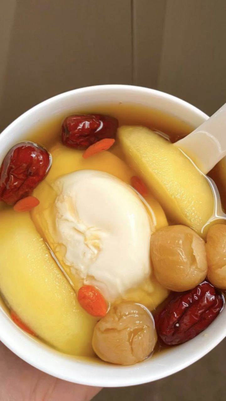 这到底是谁发明的,真的绝了! 种养生汤每天喝一碗元...