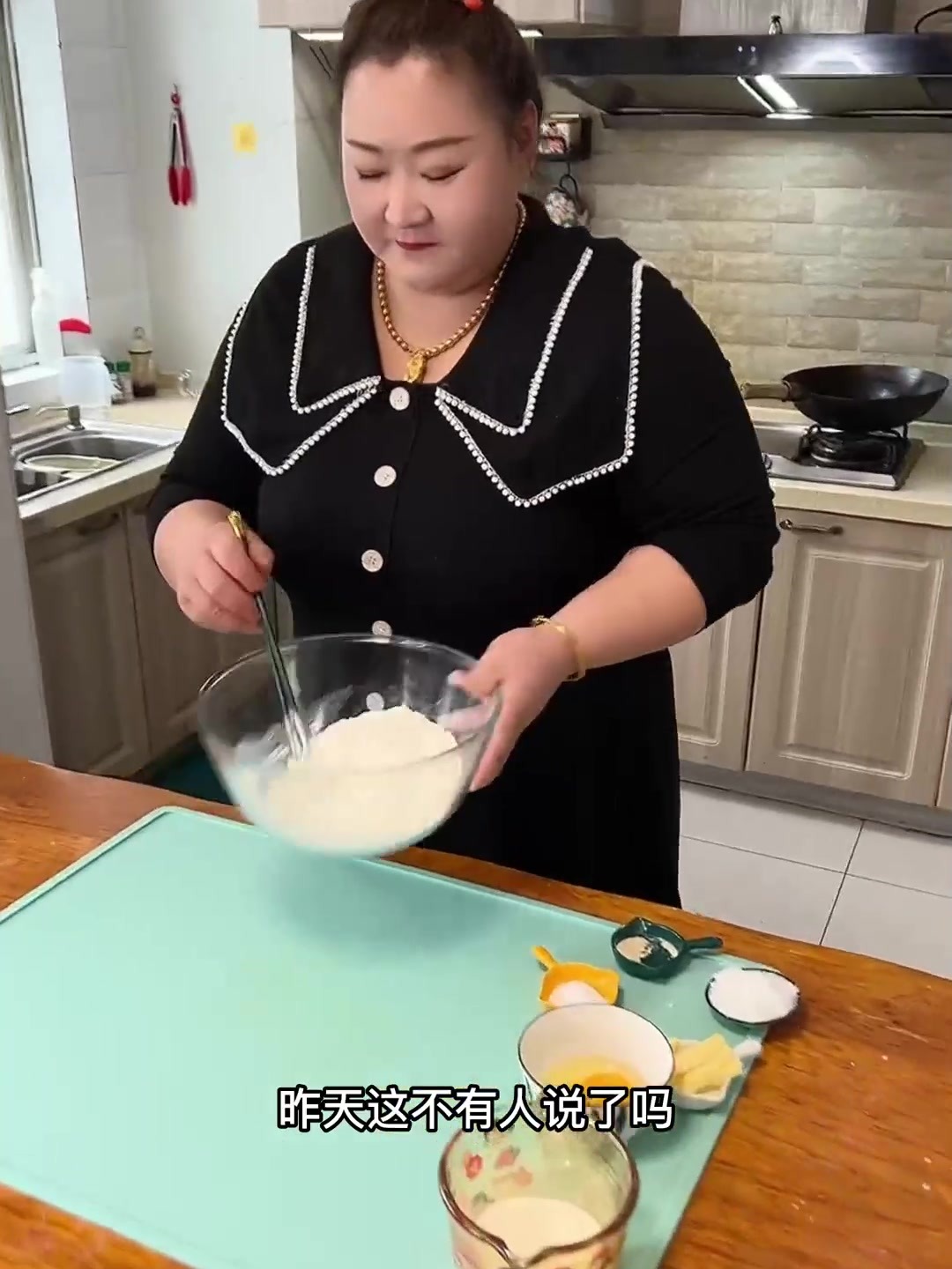 早餐店里的油炸汉堡在家怎么做才能喧软好吃不油腻凉了也不硬