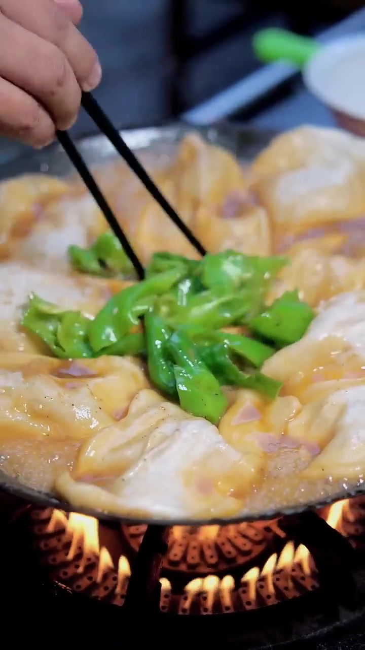 地锅素三鲜,经典地锅菜!