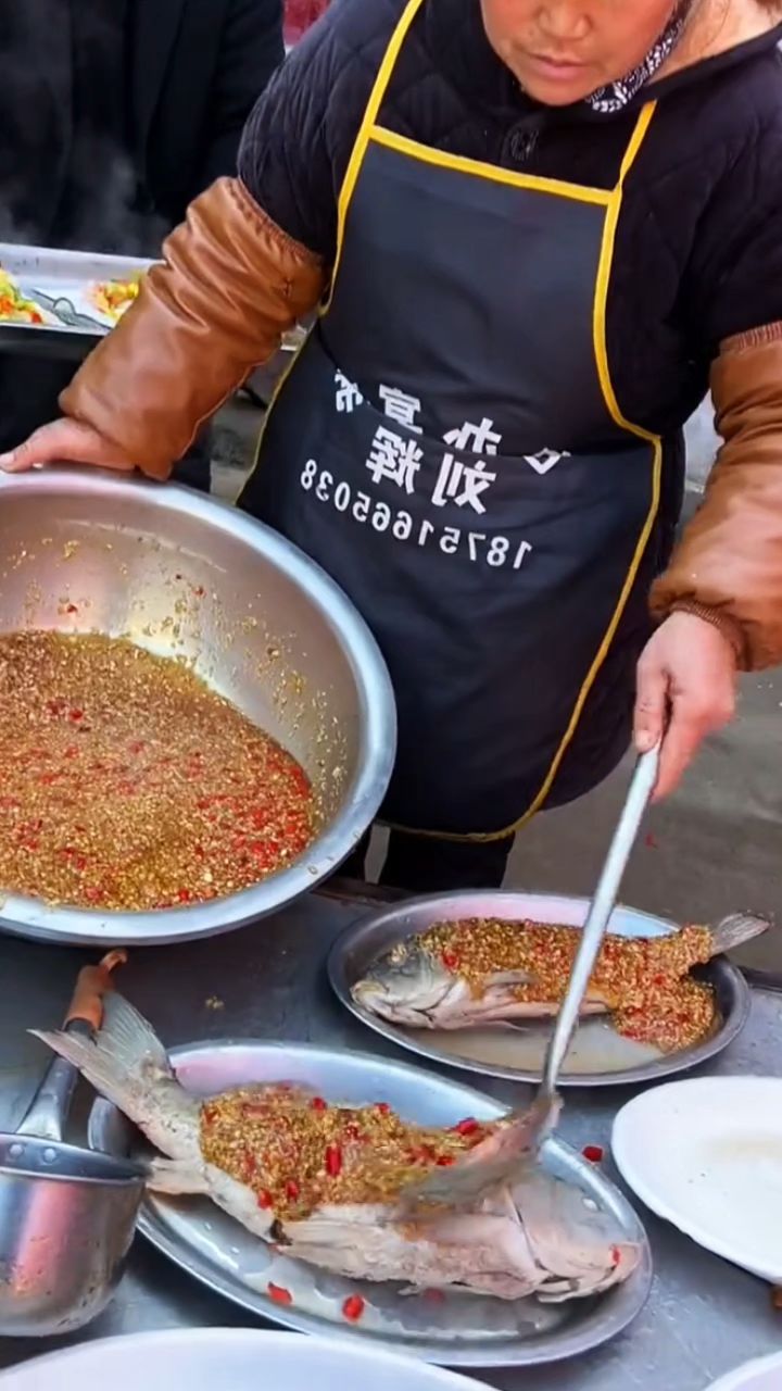 制作特色鲤鱼的方法