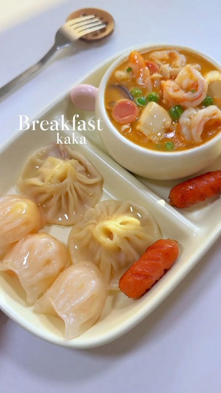 咸蛋黄豆腐汤+虾饺，仪式感满满的早餐拼盘，快去试试吧！