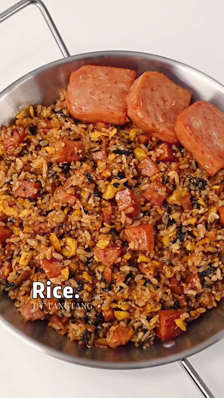 一周八顿吃不腻！海苔午餐肉炒饭，巨好吃！