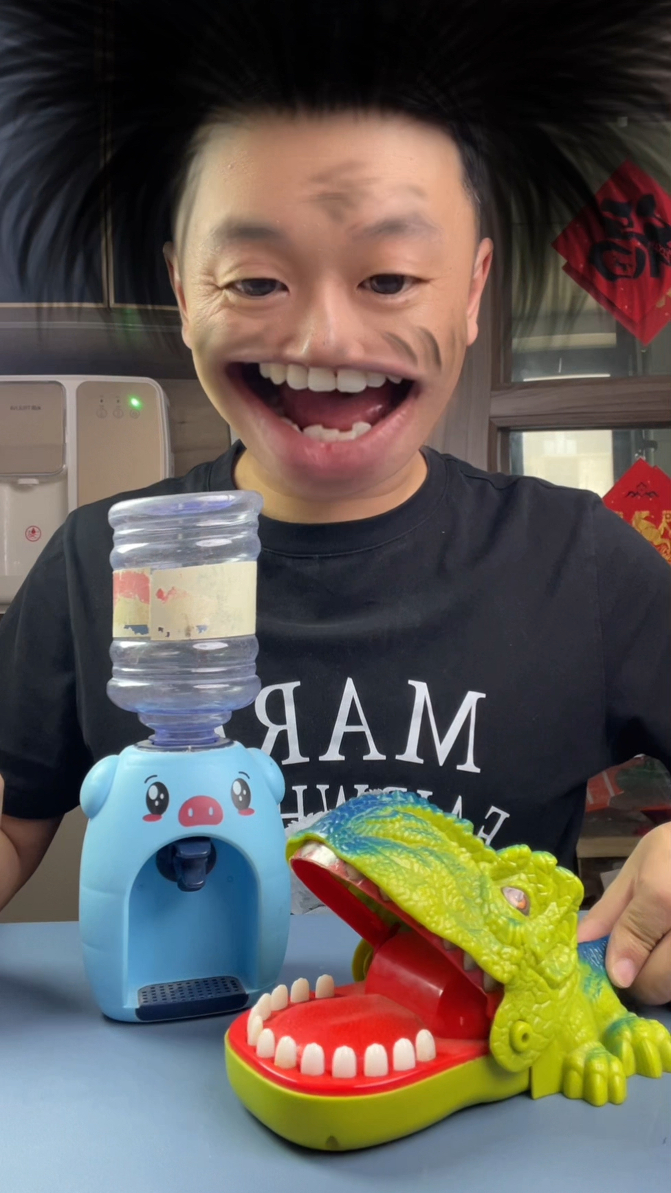 变成了，大嘴巴鳄鱼走了