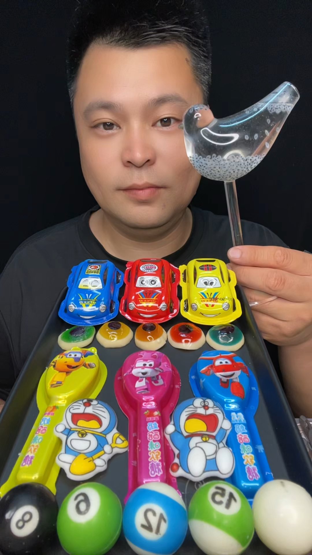 童年儿时小零食 好吃又好玩 小汽车糖果 小台球巧克力