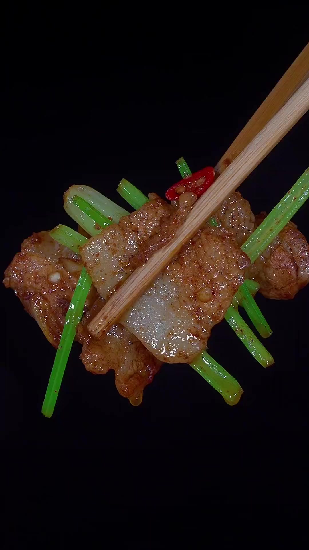 芹菜炒肉做法,简单易学,好吃下饭!