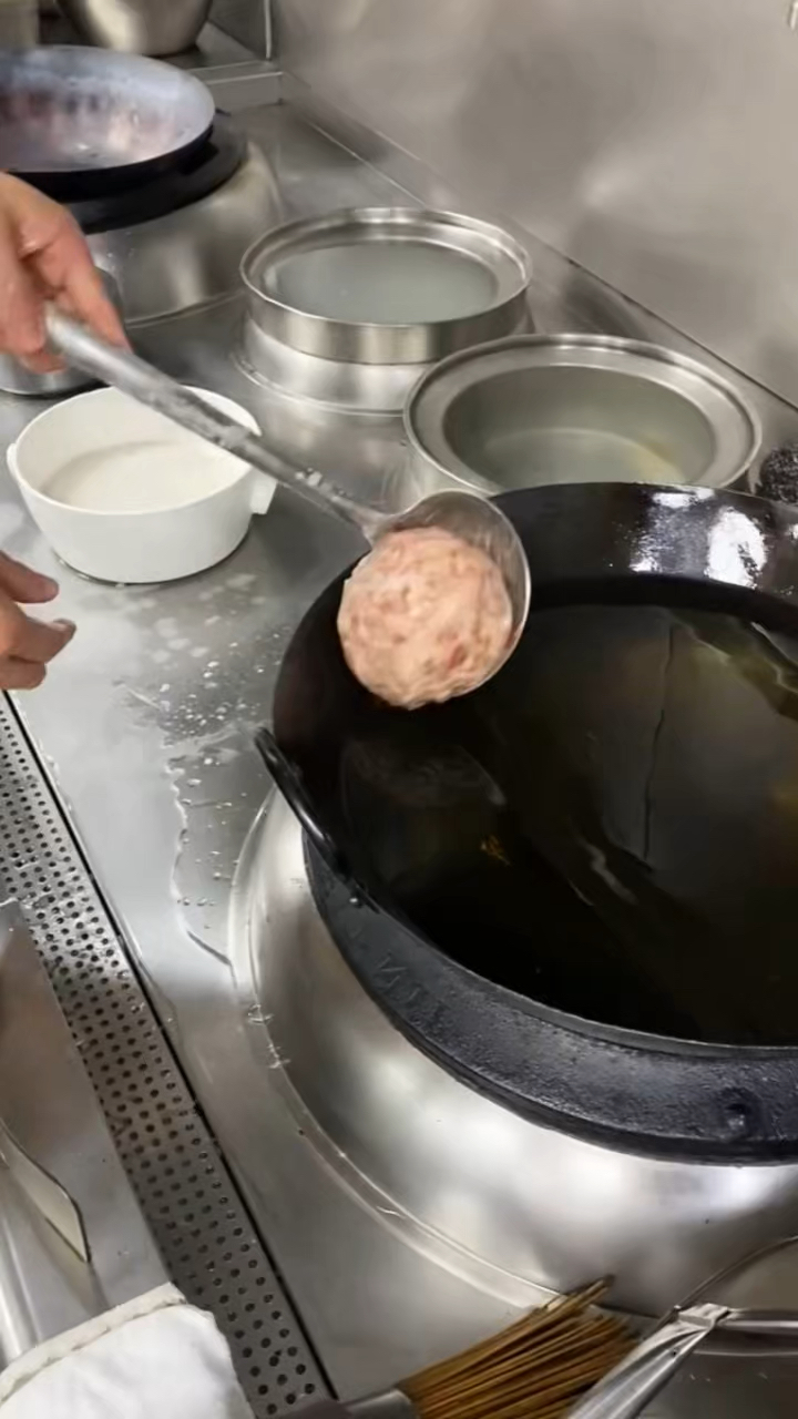 制作好吃美味肉丸