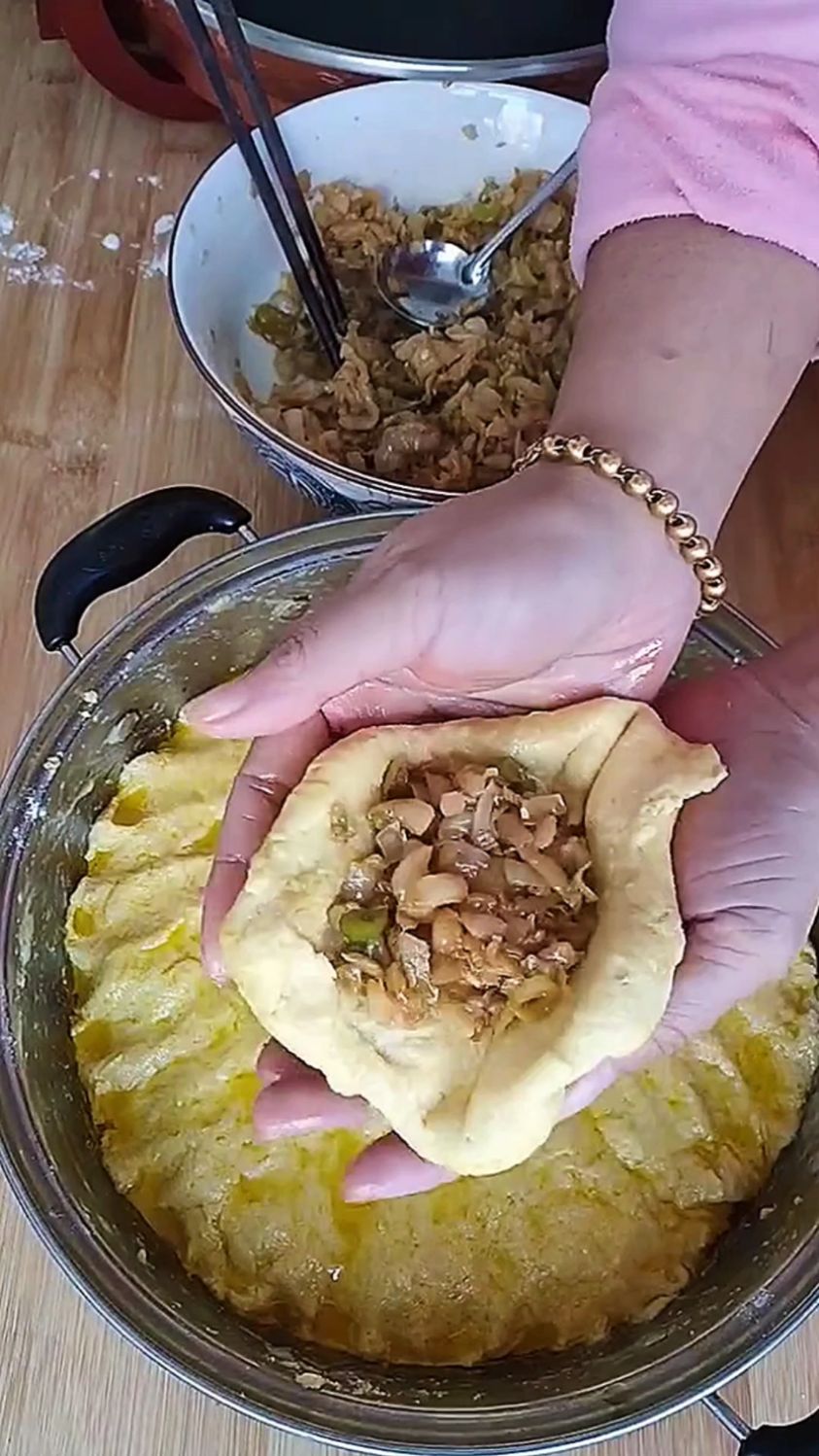 好吃美味菜包子的做法