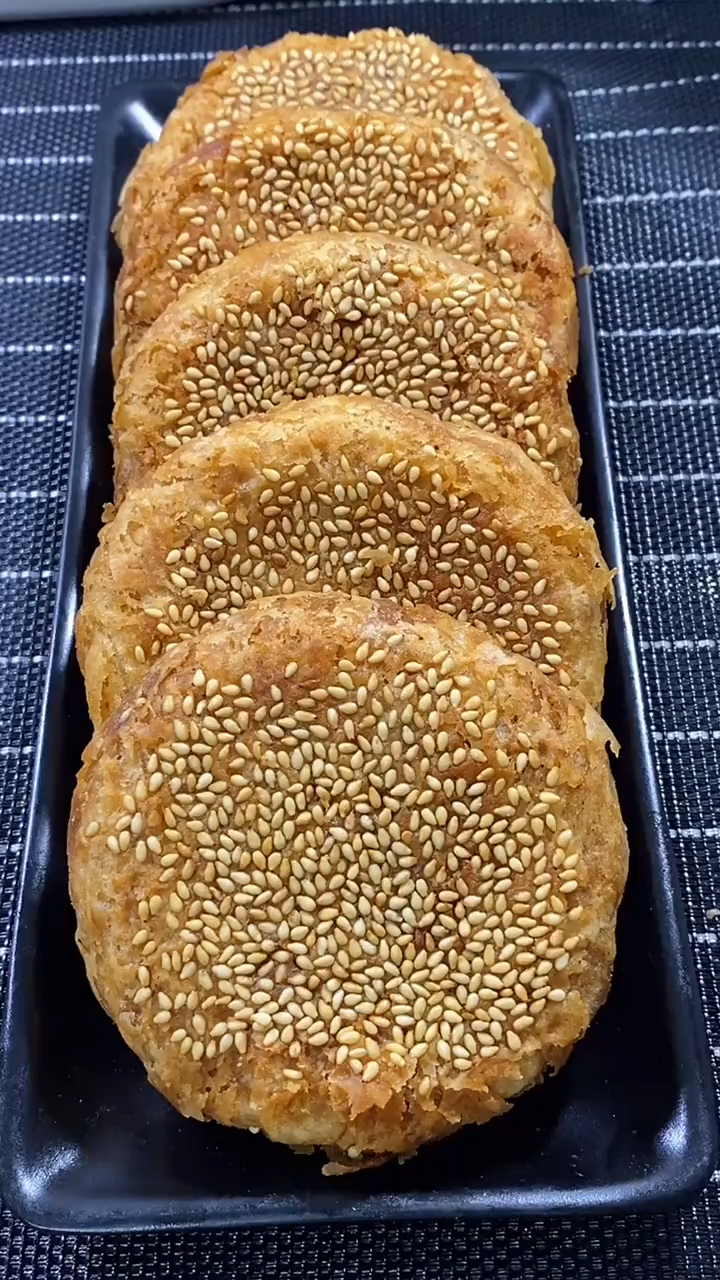 老北京麻酱烧饼的