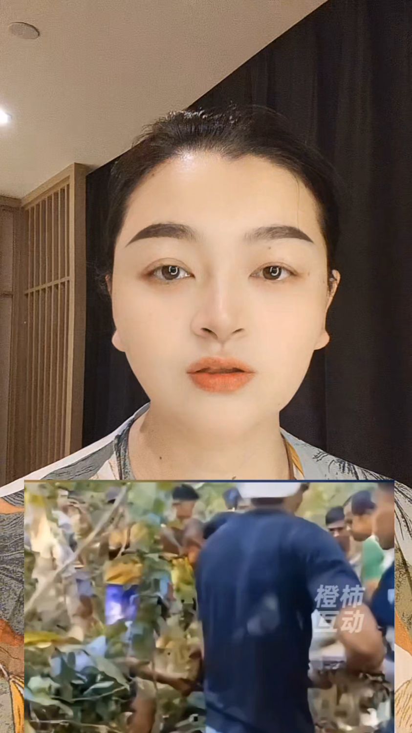 印尼8米长蟒蛇吞下一名农夫