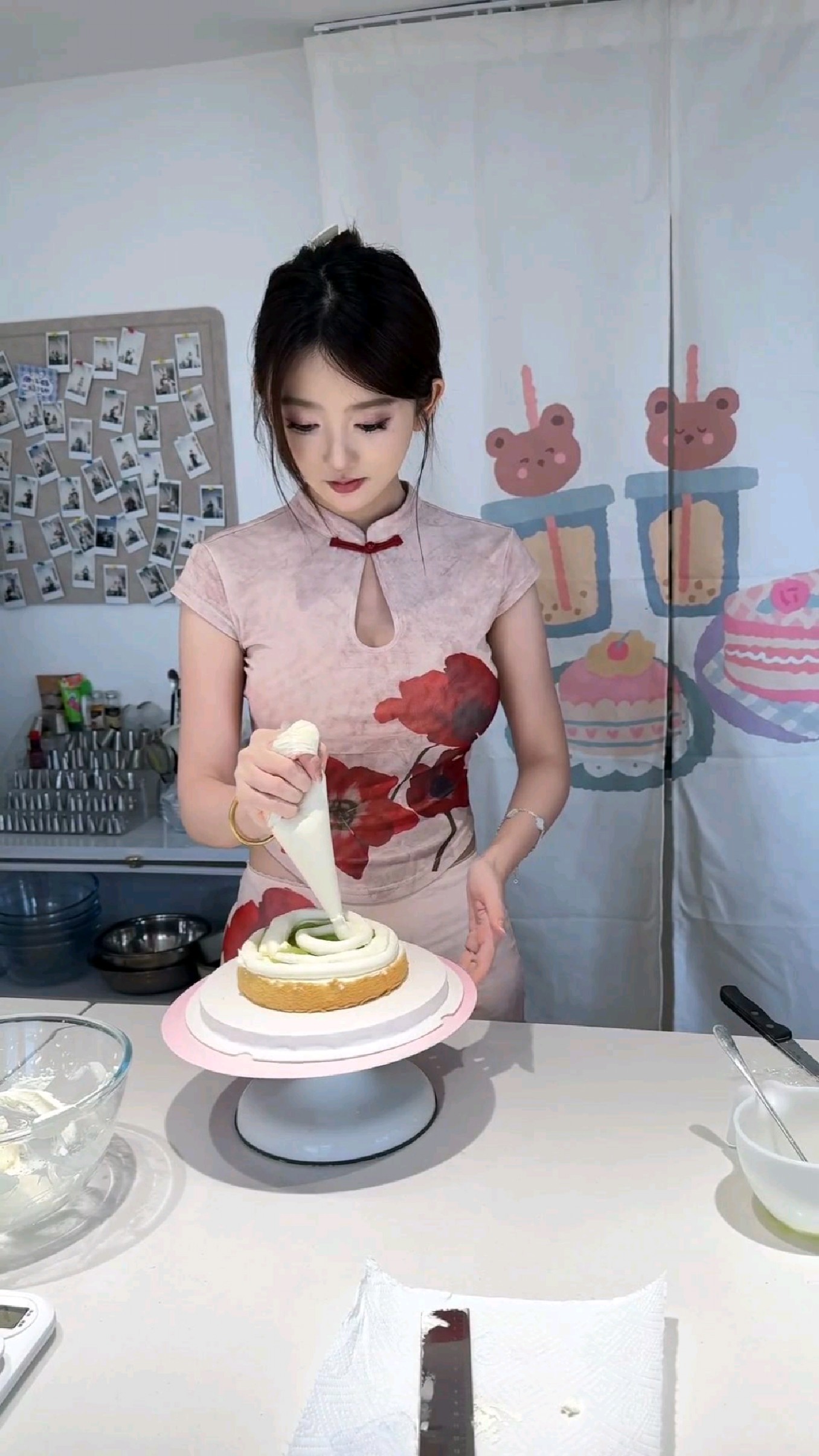 给粉丝做生日蛋糕，希望我的粉丝都愿望实现！