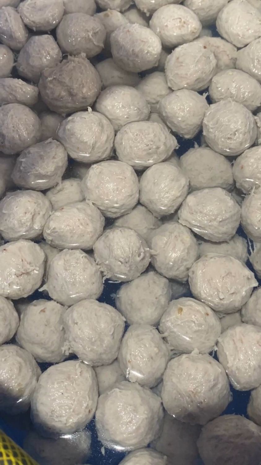 小型肉丸成型机经济实惠型适用于小型门店加工，变频调速