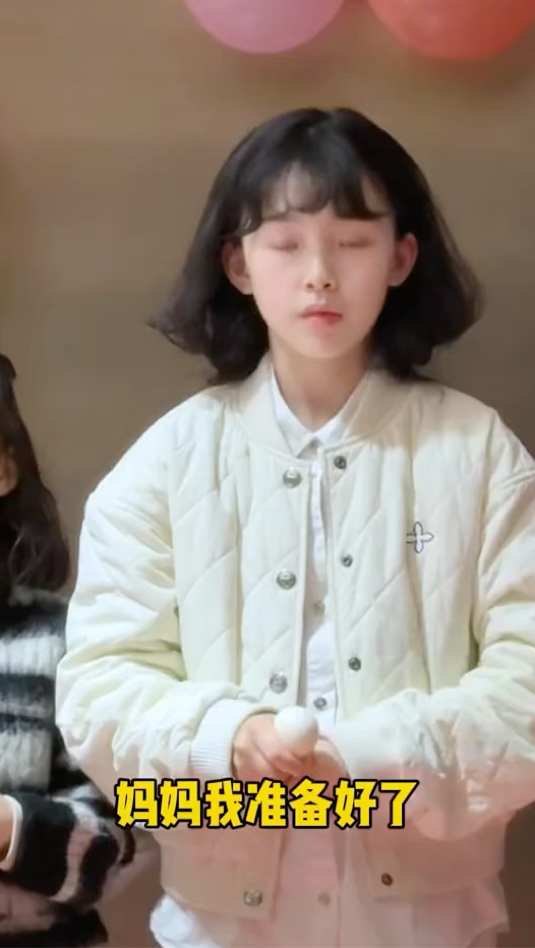 @刘格格1小时前在海底捞搞得蛋仔派对游戏~达成全场一人受伤