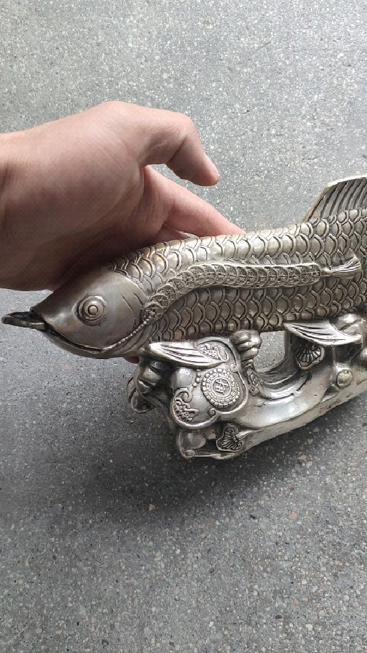龙鱼摆件特别漂亮