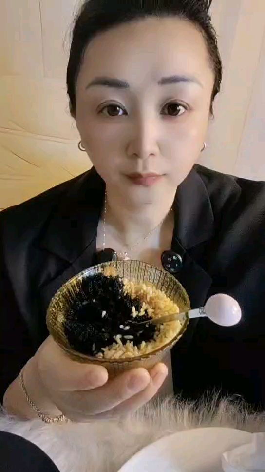 好吃的黑色鱼籽一点都不腥