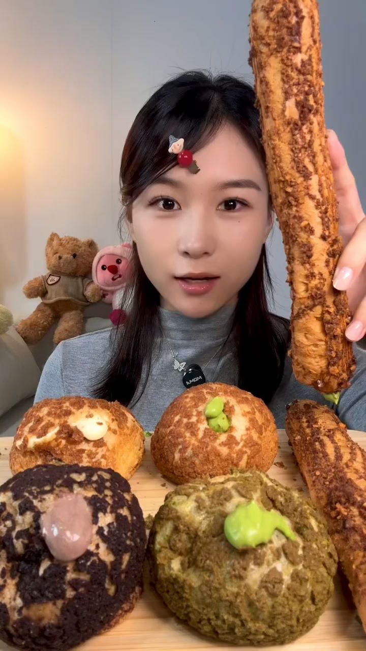 西树泡芙吃吃吃～