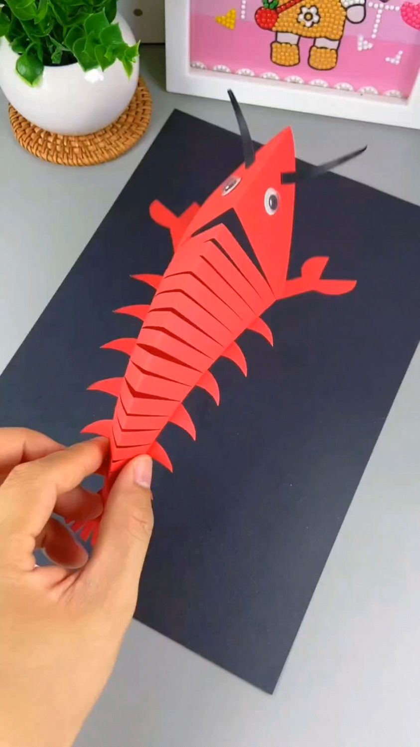 用纸折一个大龙虾