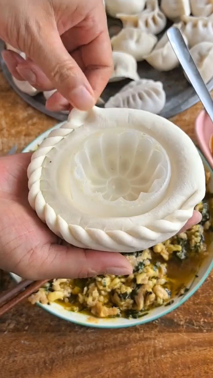 现在包饺子的这么有创意