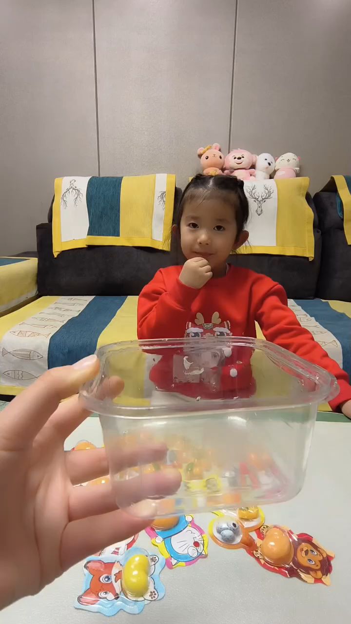 妈妈是怎么做蛋糕的呢?