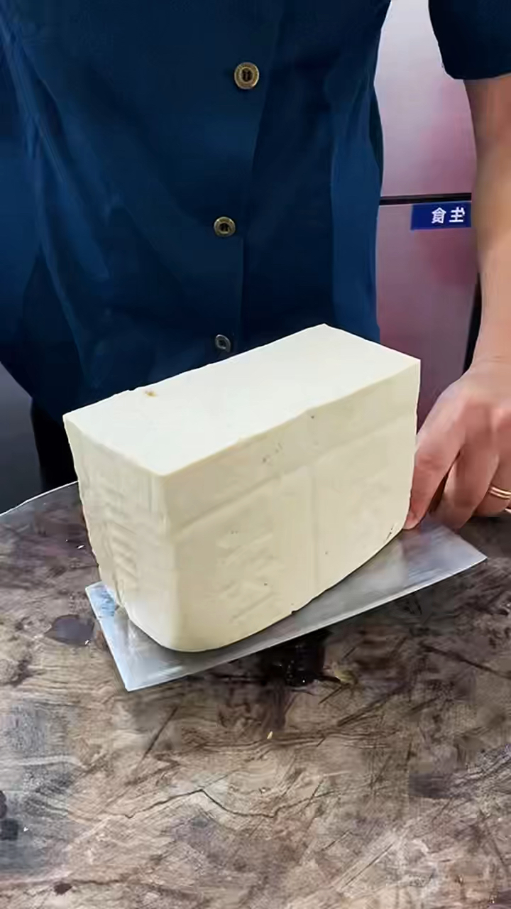 菜刀快速改刀大豆腐