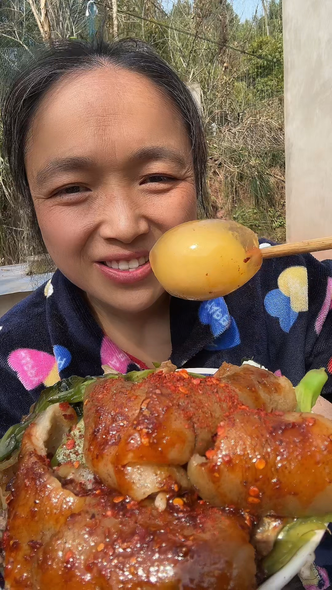 白菜煮粉条，鸡蛋，猪腿肉