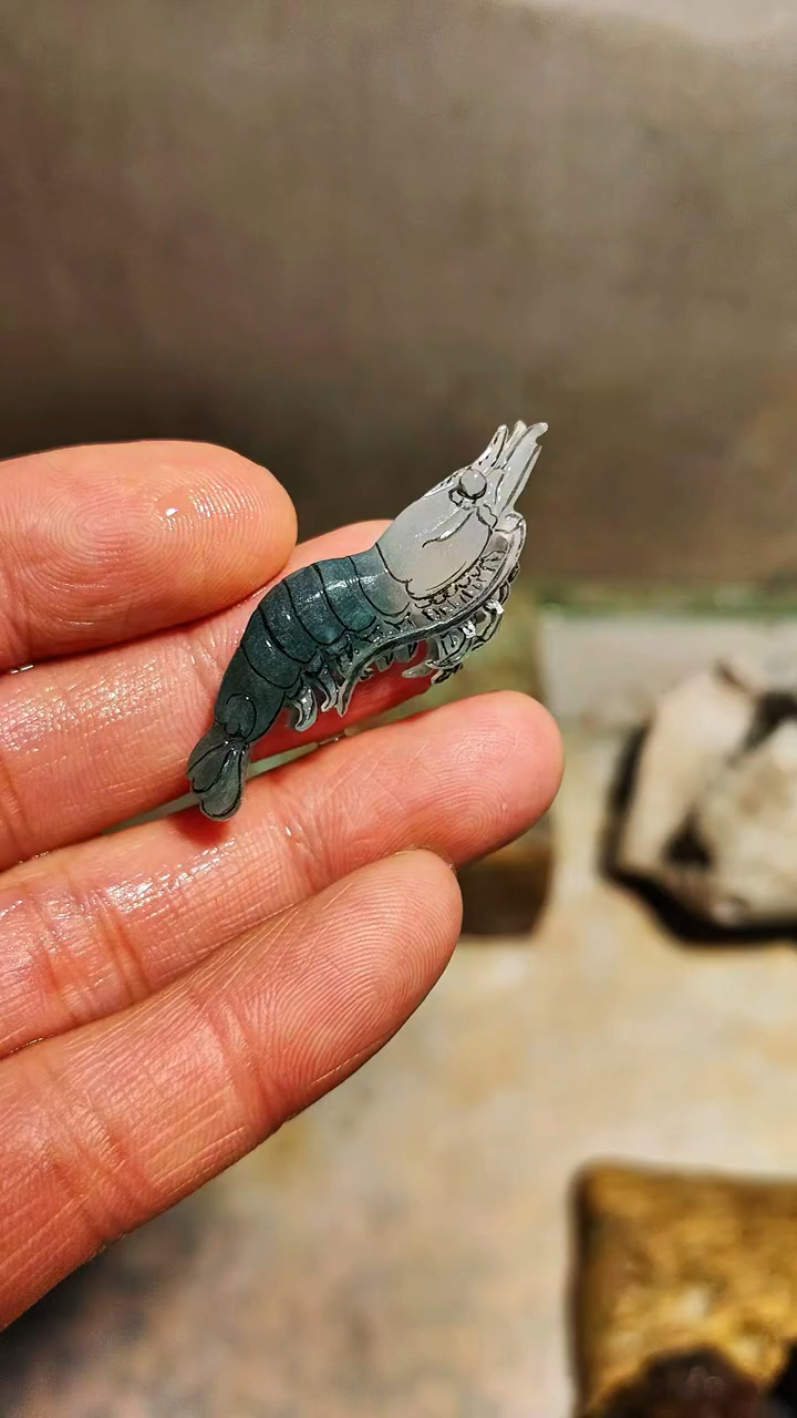 翡翠雕刻艺术品虾