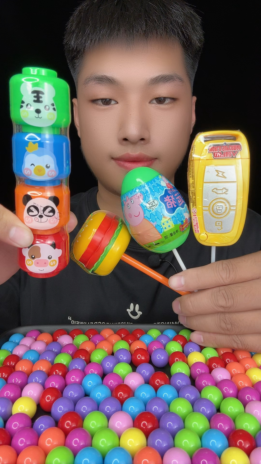 今天我们来吃汉堡包大糖果和钥匙糖果