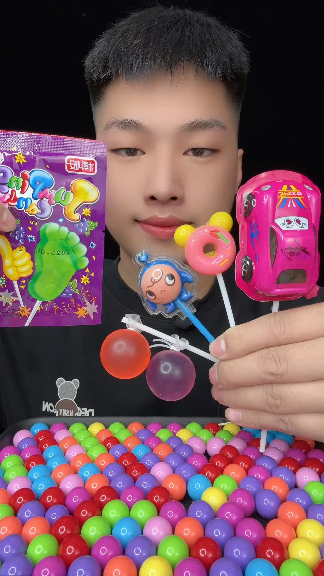 紫色小脚丫糖和甜甜圈糖