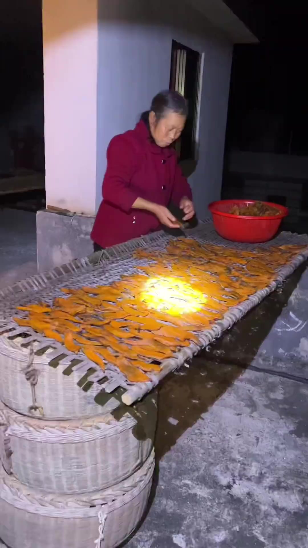 给大家分享一道我们江西特色美食“倒蒸红薯干”也是每个江西孩子