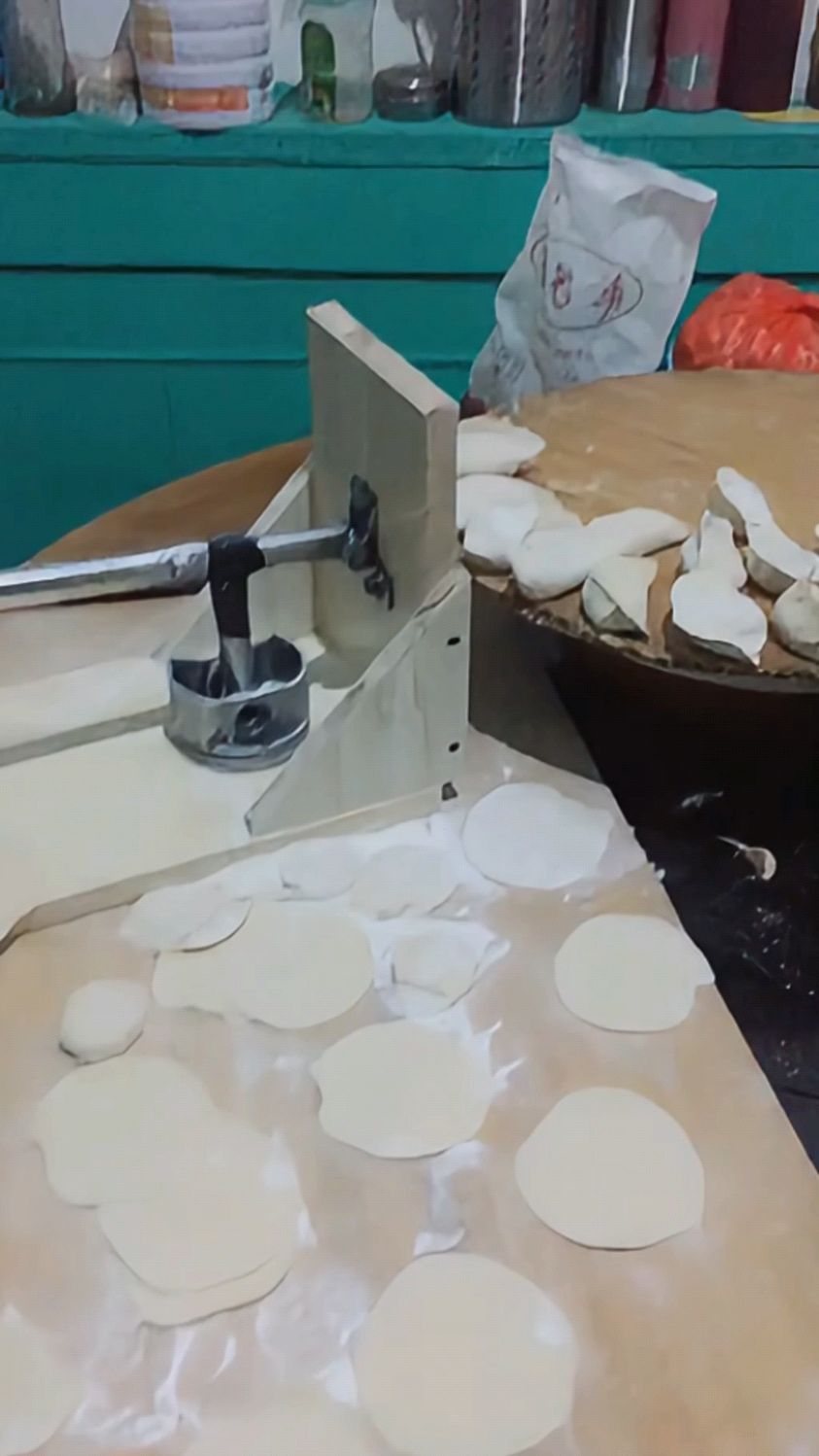废旧活塞制作压饺子皮神器,比买的好用