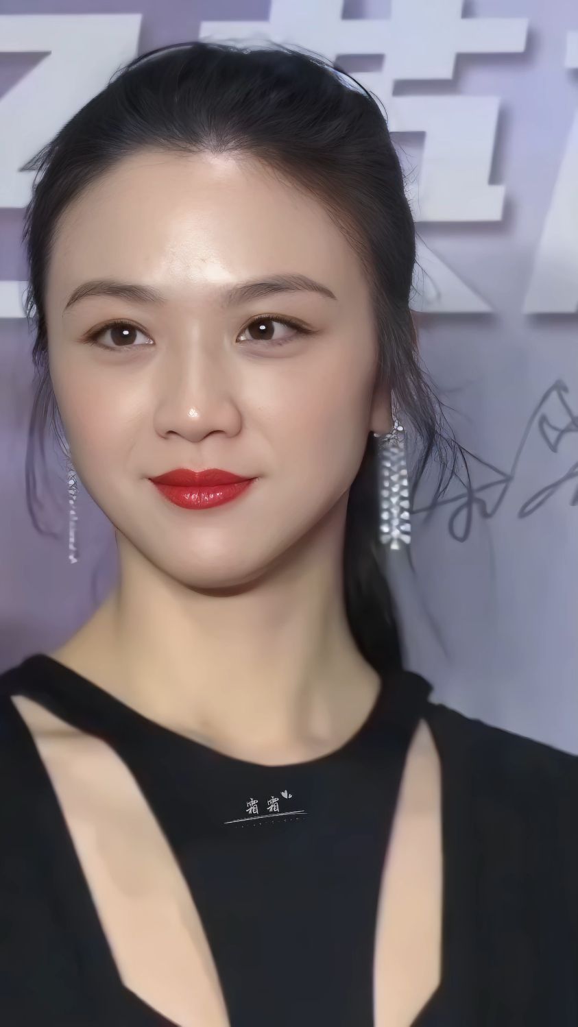 美丽动人的汤唯！