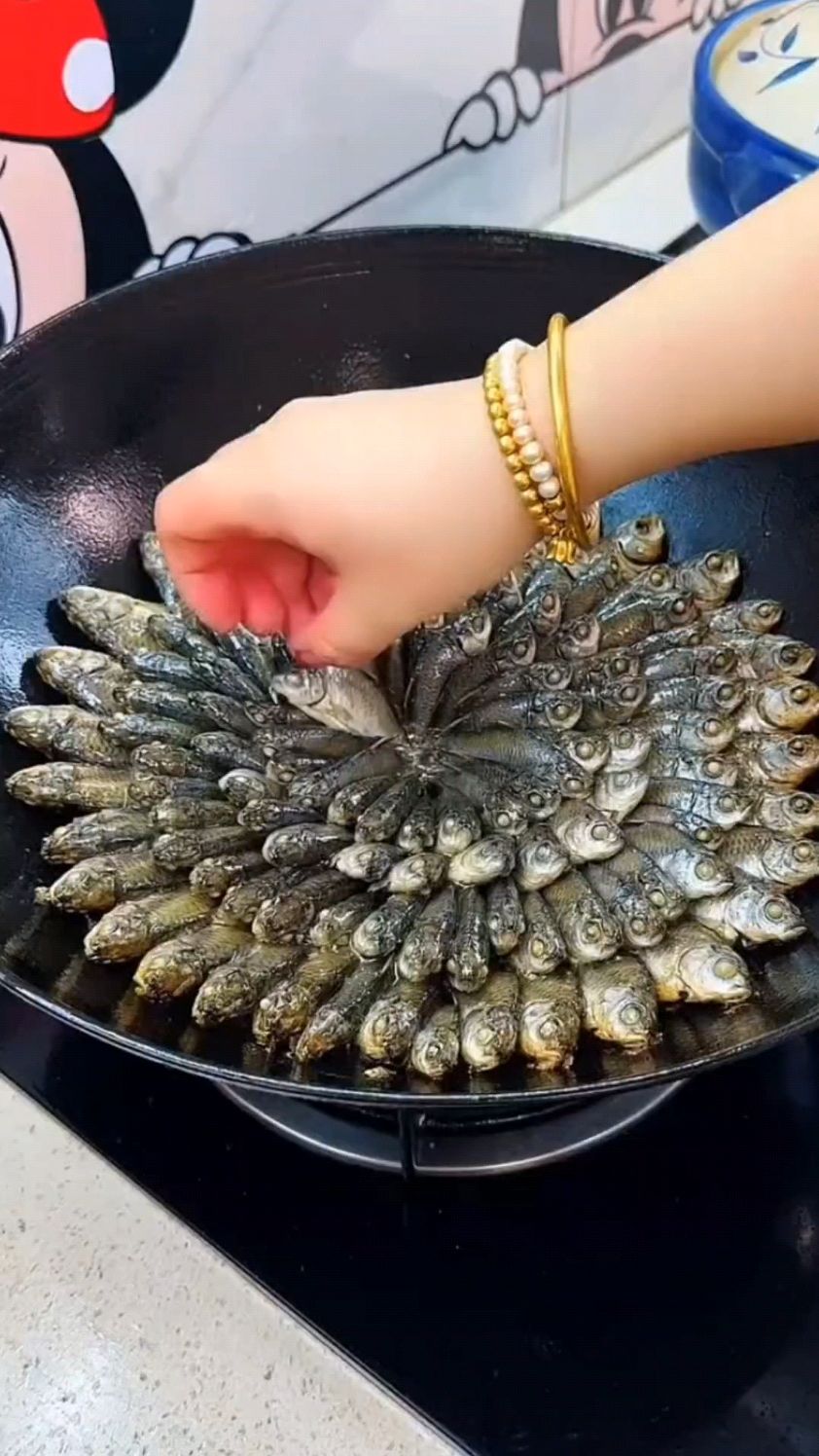 看着好像挺好看,也有食欲,但是你挤肠子了吗