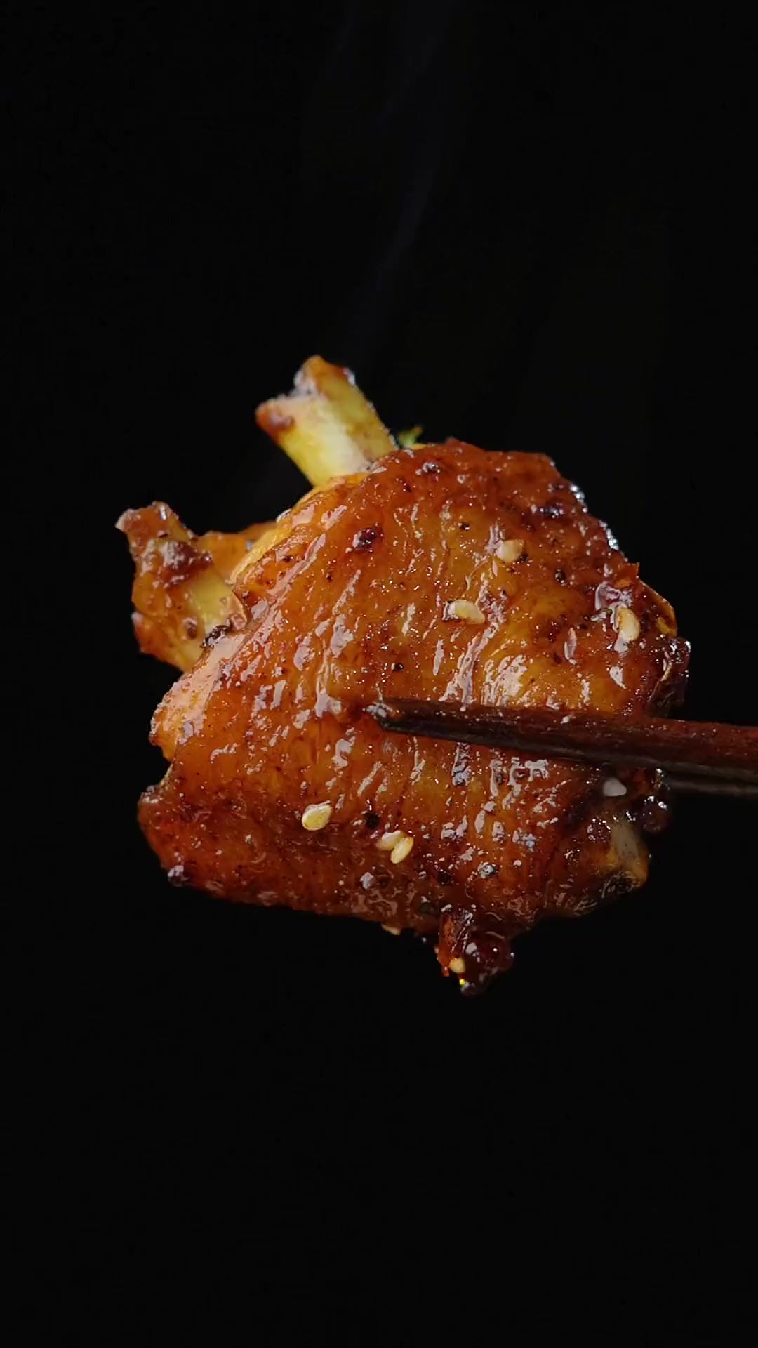 十块钱在家整一锅麻辣香锅鸡翅，外焦里嫩，简单又好吃~