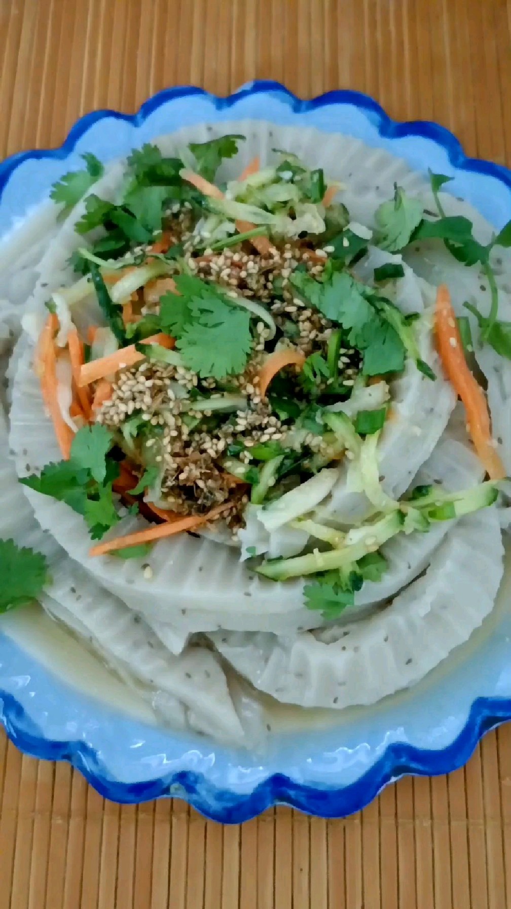 #陕北地方特色美食 #农家莜面凉像我这样做劲道爽滑特别特别好吃