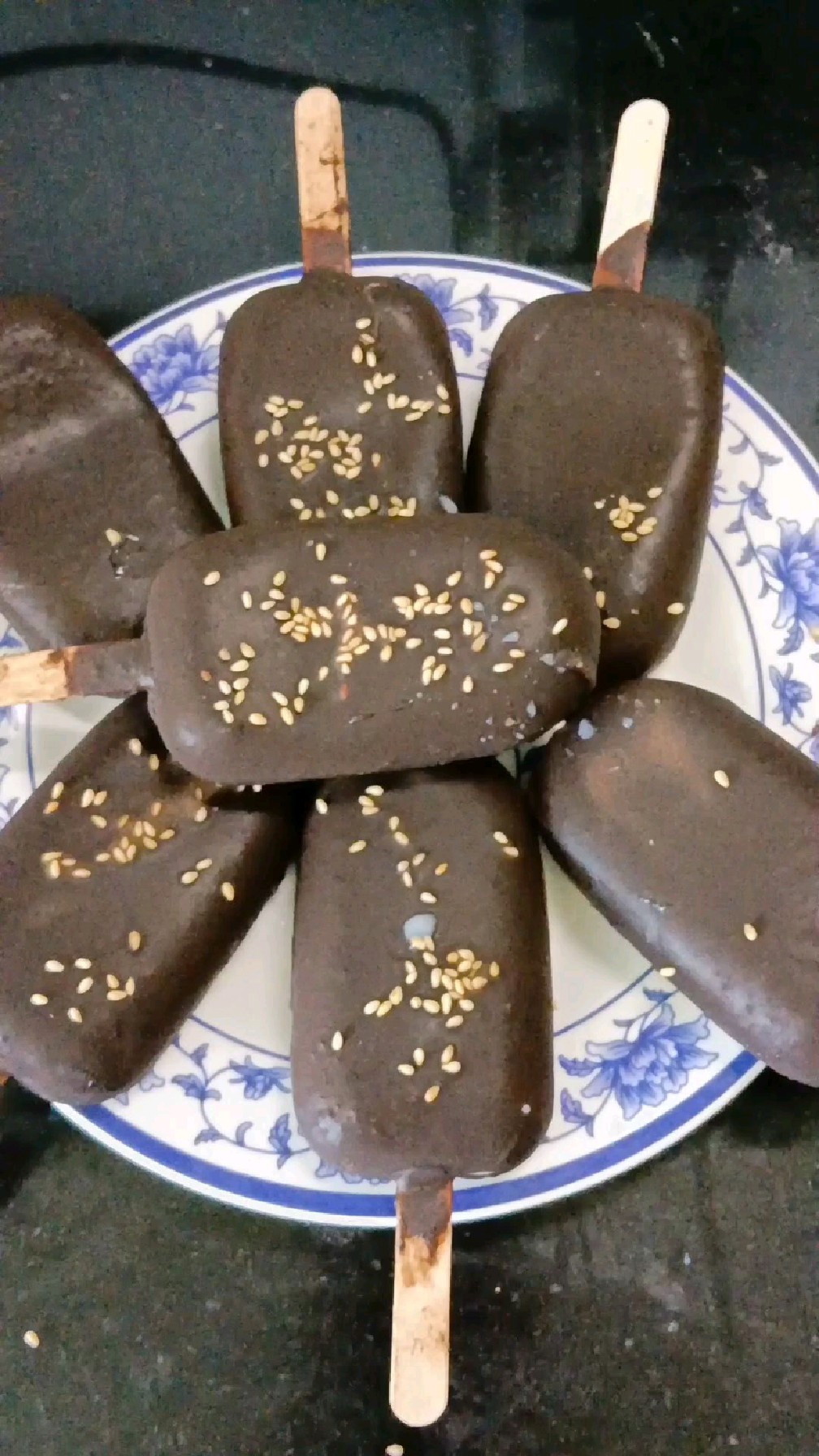 #自制美食教程 #没想到巧克力雪糕原来在家做这么简单二分钟教会你